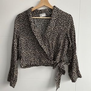 FRANK & OAK - Cropped Floral Wrap Blouse